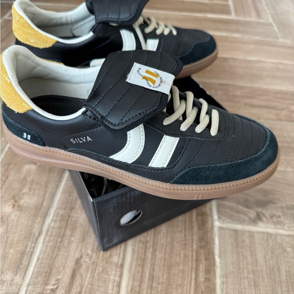 Coolway Women’s “Silva”